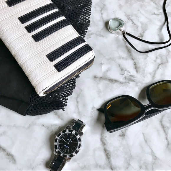 Handbags - Piano 🎹 Wallet NWOT